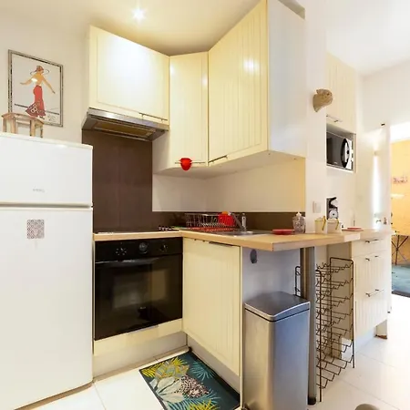 Apartman Atypical One-Bedroom Apartment In The Heart Of Old Antibes! *