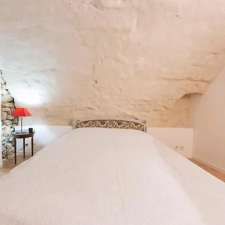 Atypical One-Bedroom Apartment In The Heart Of Old Antibes! Apartment
