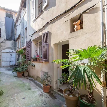 Atypical One-Bedroom Apartment In The Heart Of Old Antibes! Apartment